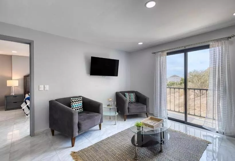 Cabo Cove 408