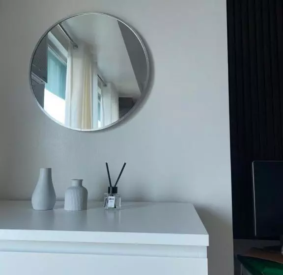 هتل Modern Studio Unit With City And Golf Course View
