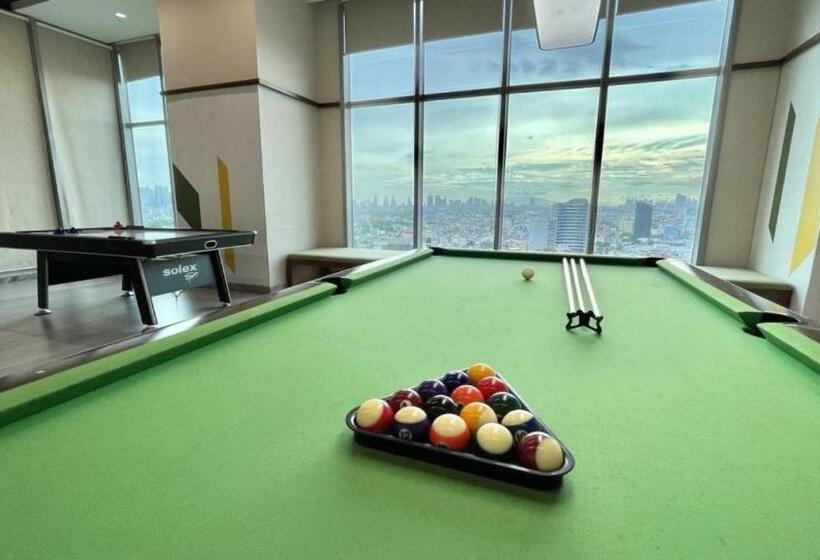 ホテル Modern Studio Unit With City And Golf Course View