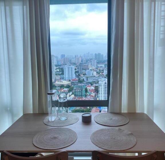 ホテル Modern Studio Unit With City And Golf Course View