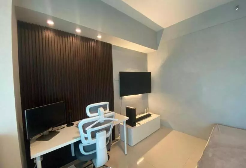 هتل Modern Studio Unit With City And Golf Course View