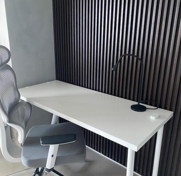 ホテル Modern Studio Unit With City And Golf Course View