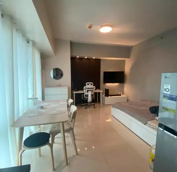 هتل Modern Studio Unit With City And Golf Course View