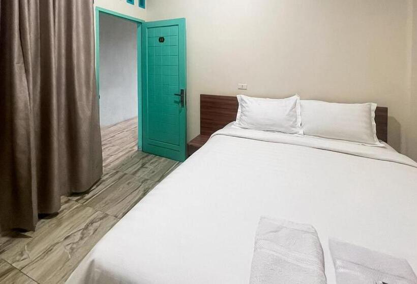 Otel Reddoorz Near Kantor Bupati Tapanuli Tengah Aek Tolang