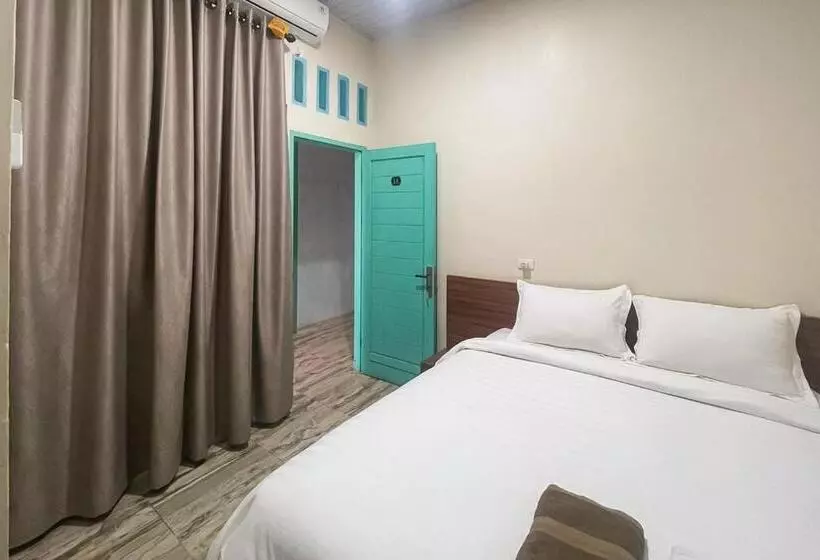 Hotelli Reddoorz Near Kantor Bupati Tapanuli Tengah Aek Tolang