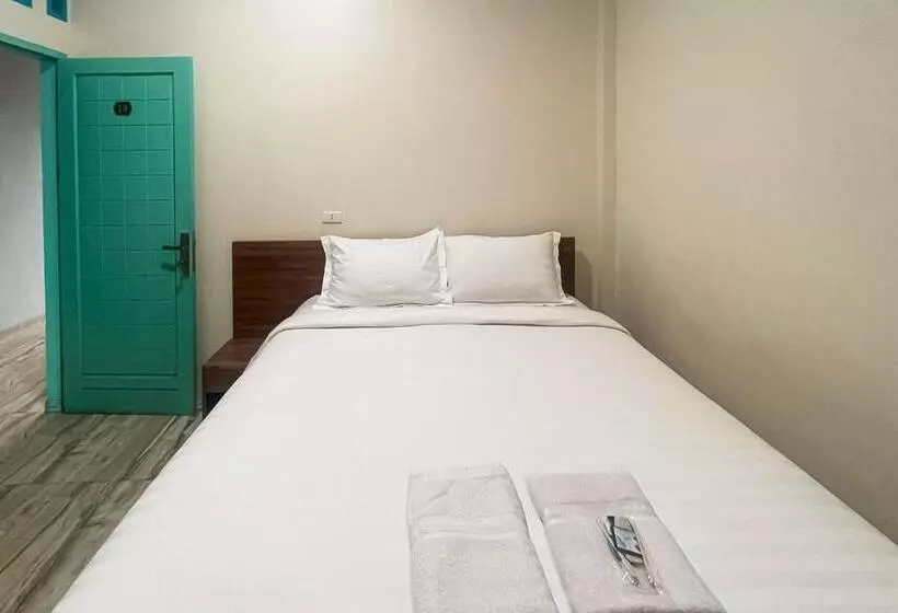 Hotelli Reddoorz Near Kantor Bupati Tapanuli Tengah Aek Tolang