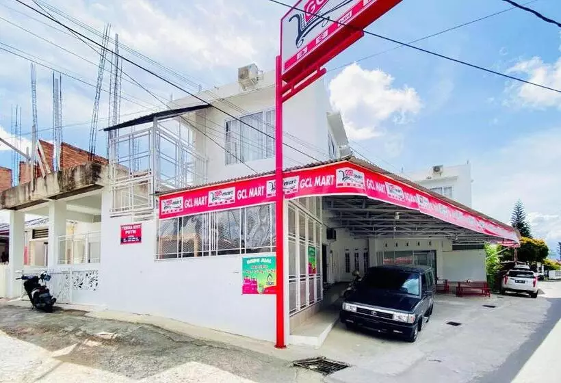 Hotelli Reddoorz Syariah At Gcl Bukittinggi