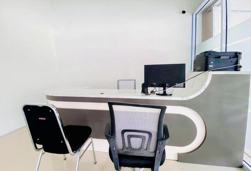 酒店 Reddoorz Syariah At Gcl Bukittinggi