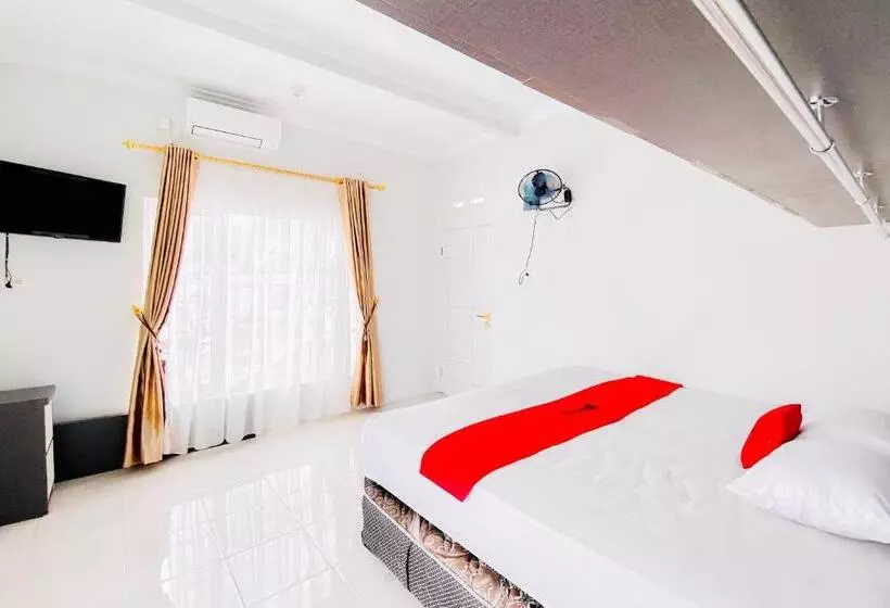 Hotelli Reddoorz Syariah At Gcl Bukittinggi