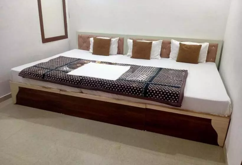 ホテル Shree Govind Dev & Restaurant