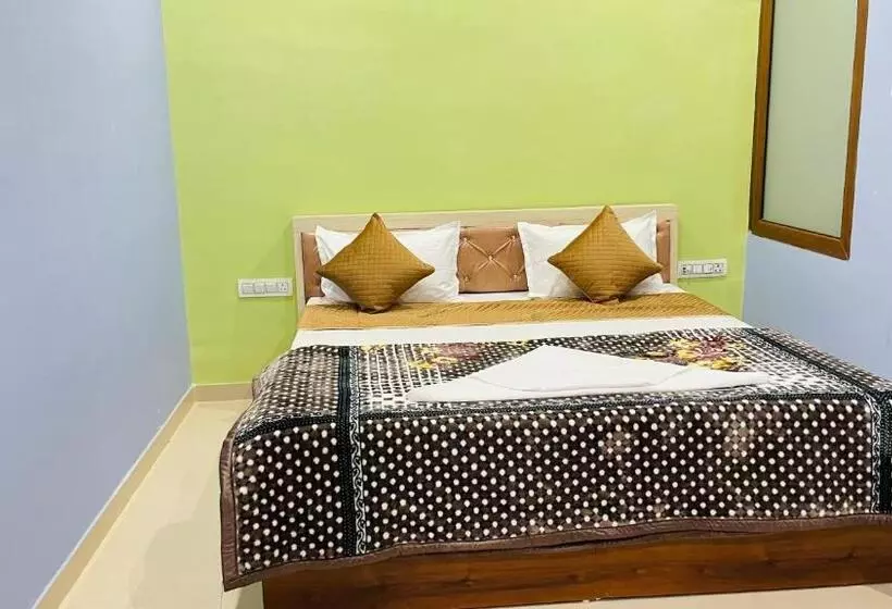 ホテル Shree Govind Dev & Restaurant