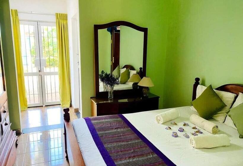 Отель Velapura River Garden