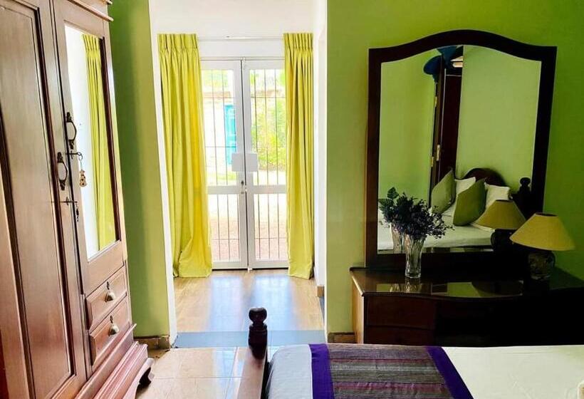 Отель Velapura River Garden