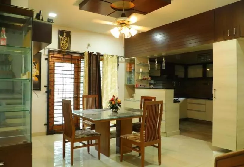 Majatalo Annamaiah Premium Guest House