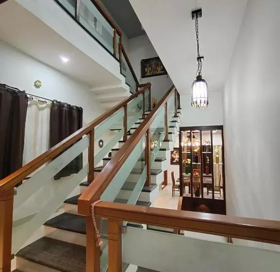 Majatalo Annamaiah Premium Guest House