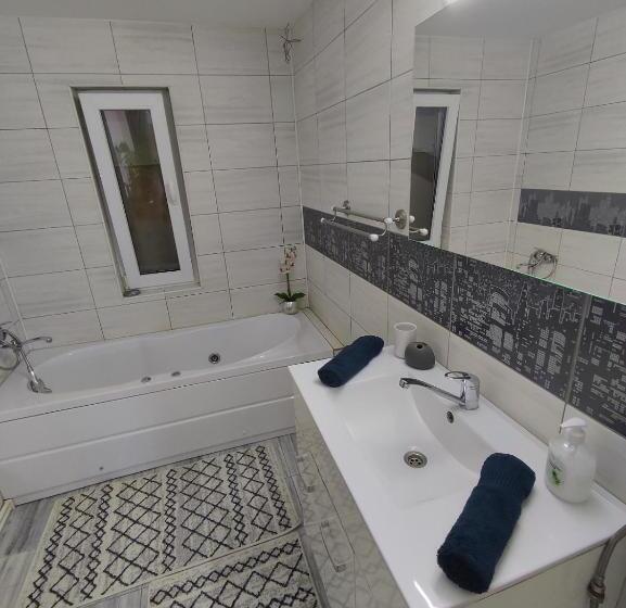 פנסיון Casa T&t