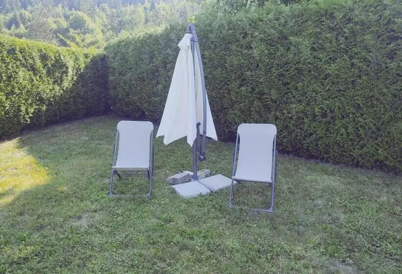 پانسیون Forest View Cottage