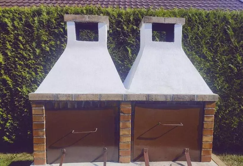 پانسیون Forest View Cottage