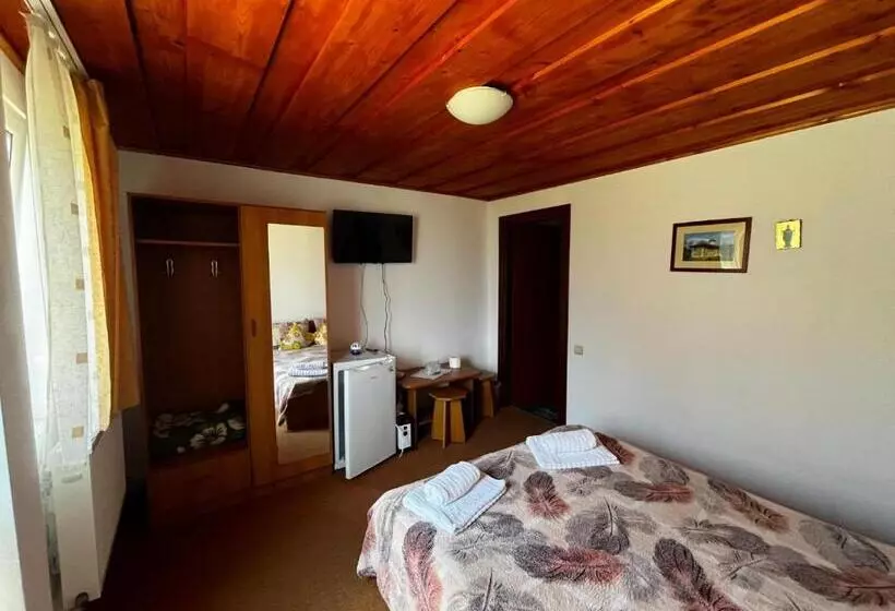 پانسیون Forest View Cottage