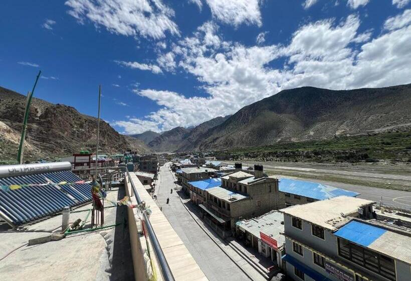 پانسیون New Neeru Guest House