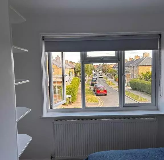 ペンション Rooms In London Next To Tube And Wimbledon