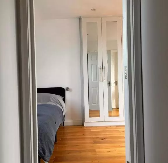 ペンション Rooms In London Next To Tube And Wimbledon