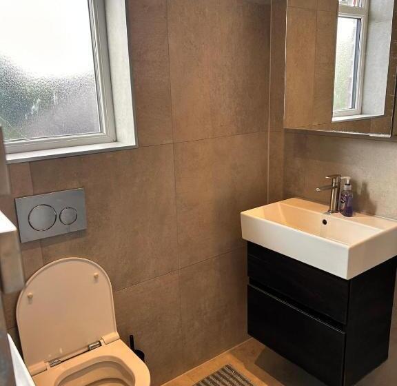 פנסיון Rooms In London Next To Tube And Wimbledon