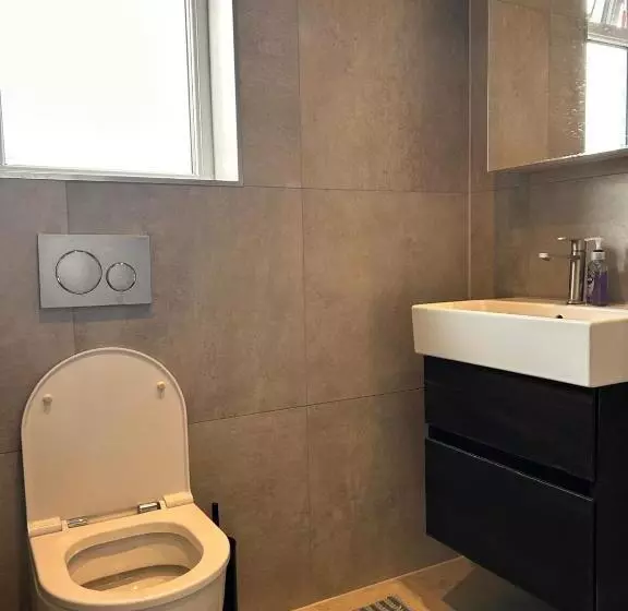 ペンション Rooms In London Next To Tube And Wimbledon