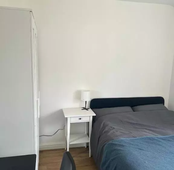 ペンション Rooms In London Next To Tube And Wimbledon