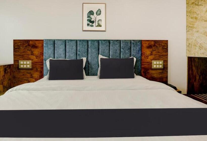 ペンション Super House