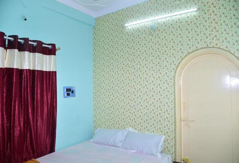 Pensão Unique 2bhk Homestay