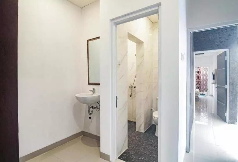 Majatalo White Blue House   Private Room, Shared Pool And Kitchen   4