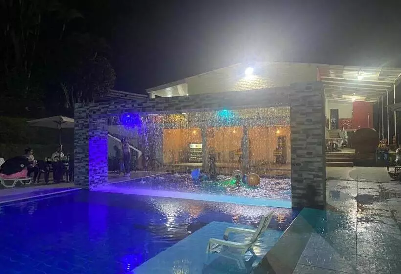 リゾートホテル Finca Villa Carmen, Vía Magdalena