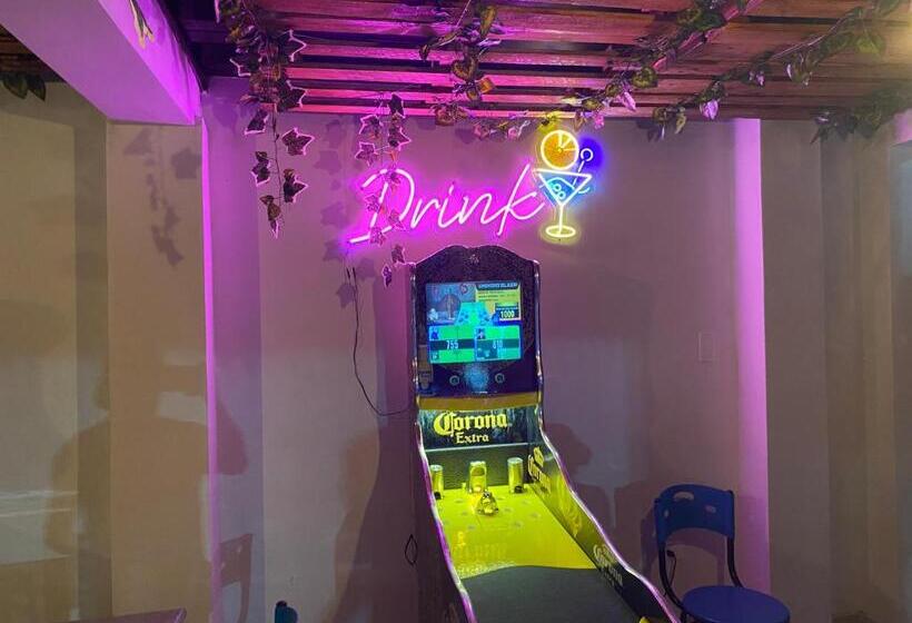 Kurort Finca Villa Carmen, Vía Magdalena