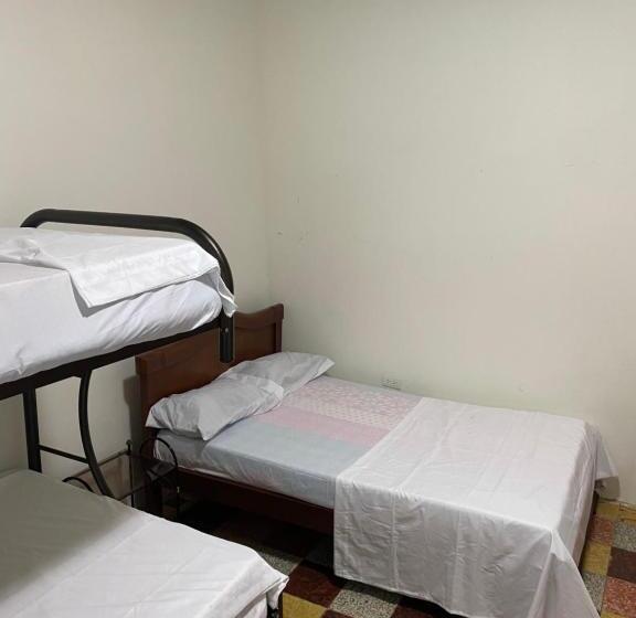 Kurort Finca Villa Carmen, Vía Magdalena