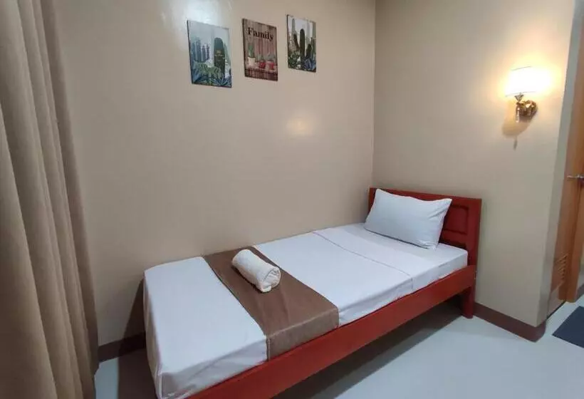 Retkeilymaja Elejea S Inn