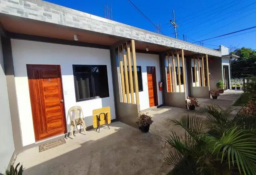 Retkeilymaja Elejea S Inn