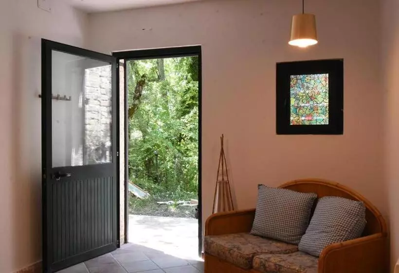 Aamiaismajoitus (B&B) Il Castello Nel Bosco