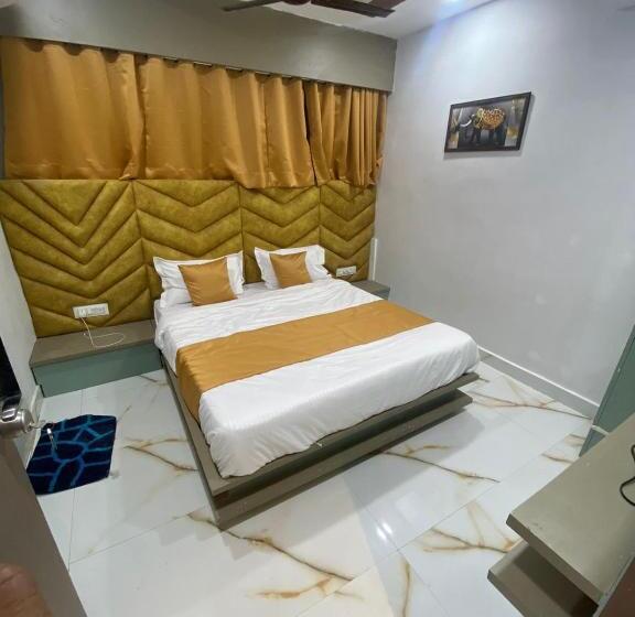 Szálloda Hira Palace