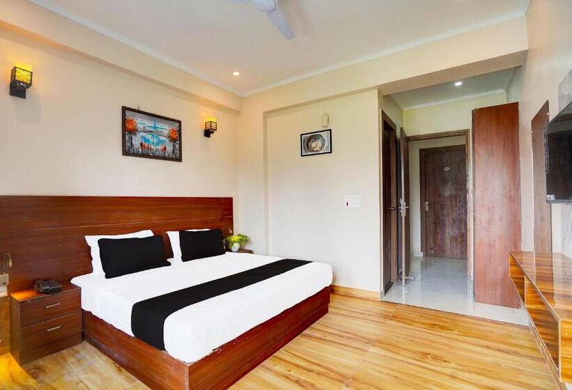 Super Hotel O The Viraaj Banquet &