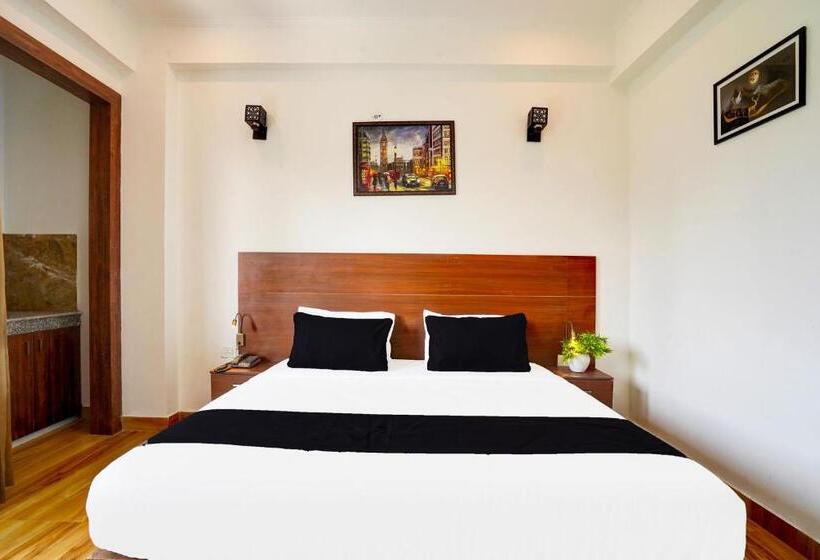 Super Hotel O The Viraaj Banquet &