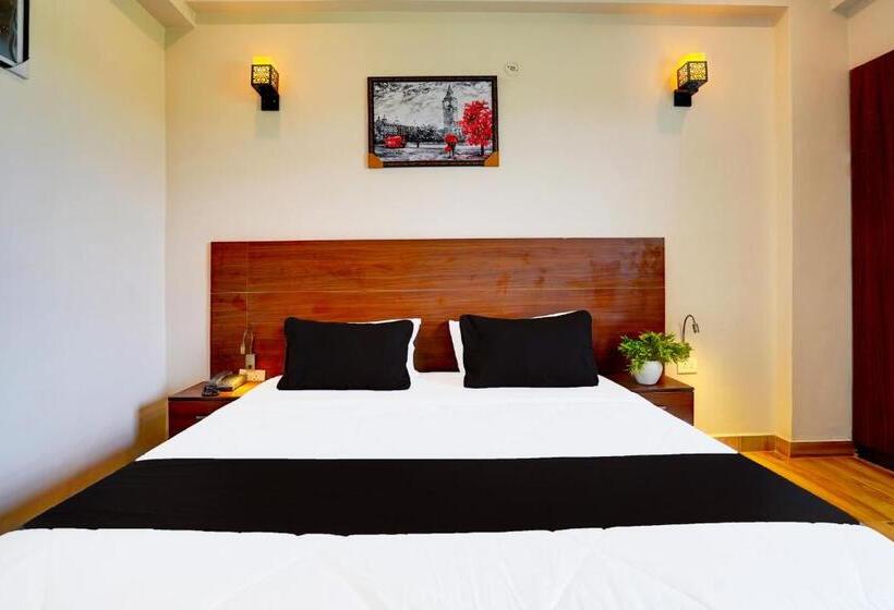 Super Hotel O The Viraaj Banquet &