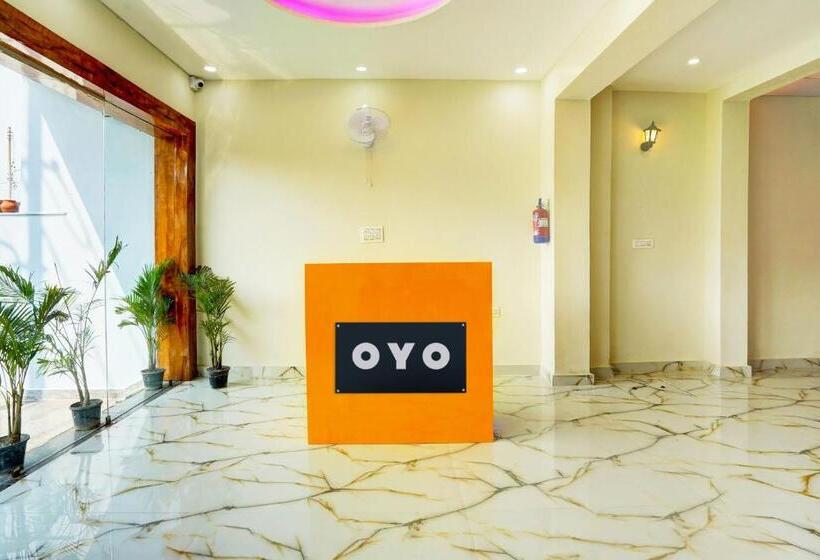 Super Hotel O The Viraaj Banquet &