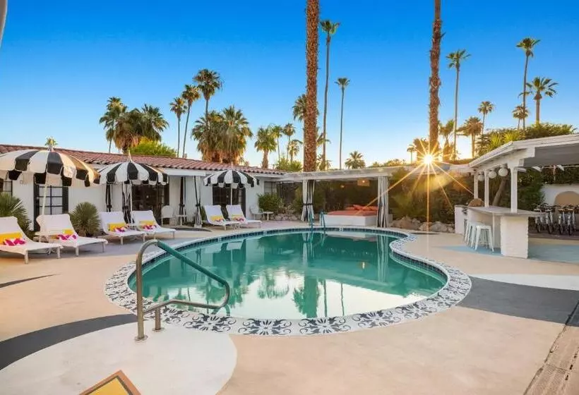 Hotelli Poolside Sunny Suite Best Location Ps Resort