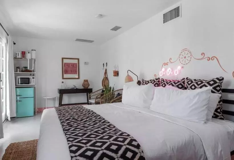 Hotelli Poolside Sunny Suite Best Location Ps Resort