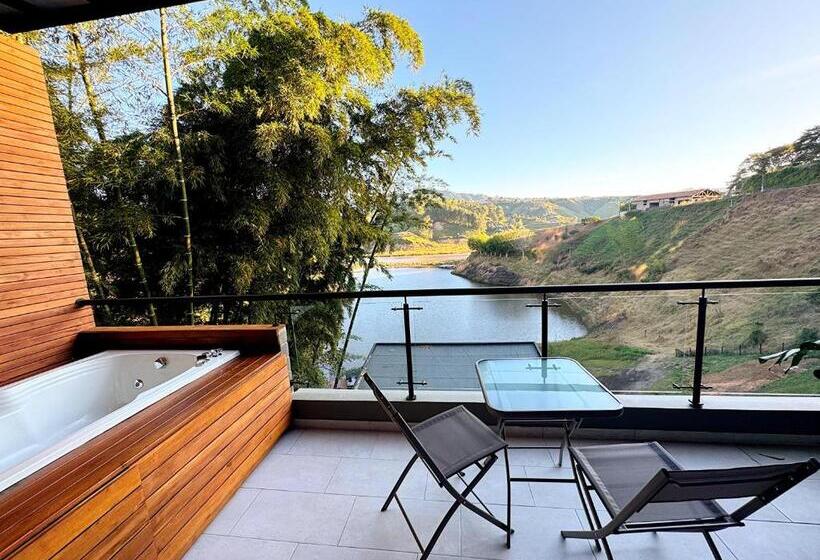 هتل Rooca Guatape