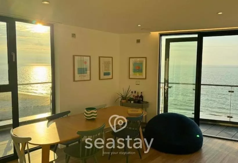 Hotelli Sail Penthouse   Beach & Parking