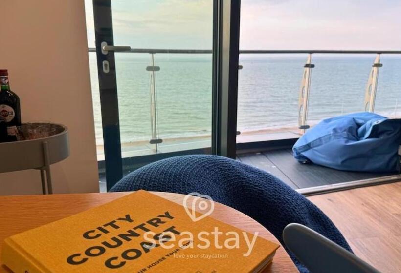 Hotel Sail Penthouse   Beach & Parking