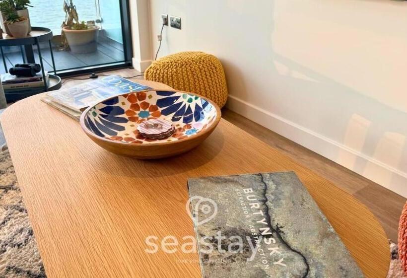 Hotel Sail Penthouse   Beach & Parking