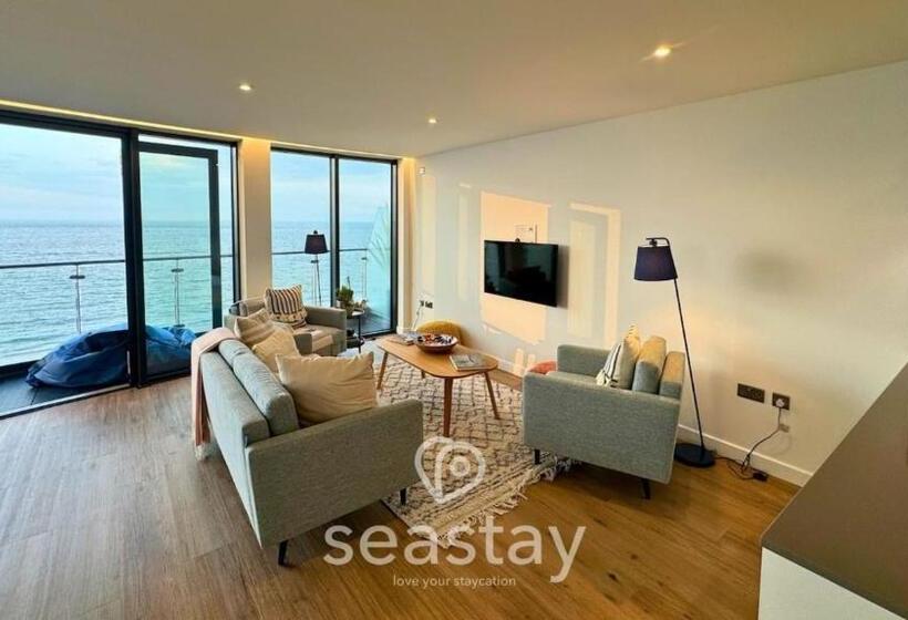 Hotel Sail Penthouse   Beach & Parking